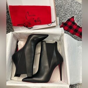 2022 Christian Louboutin 100mm Astribooty